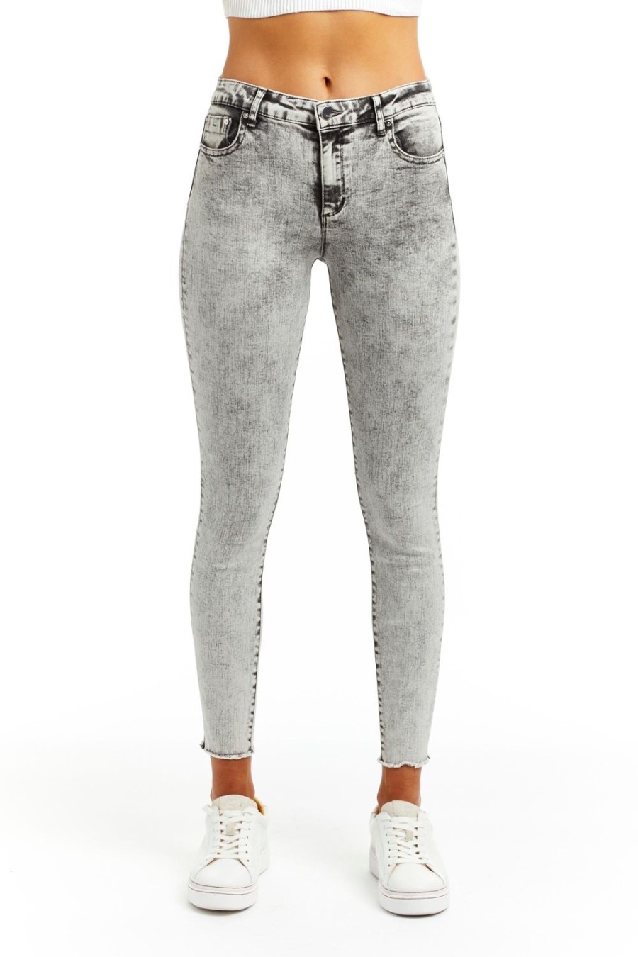 Women Tractr Mid Rise | Diane - Basic Mid Rise Skinny With Fray Hem In Grey