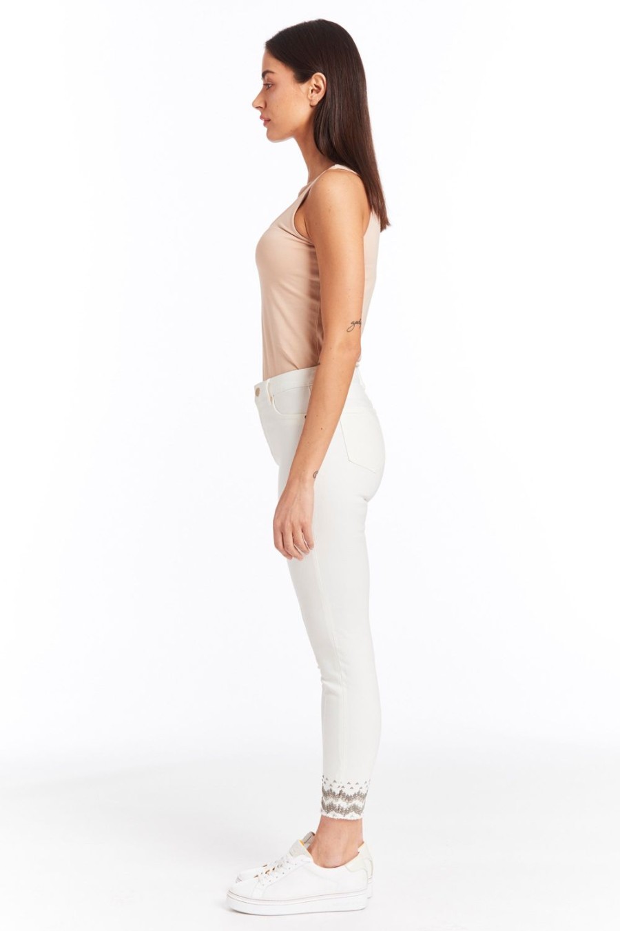 Women Tractr Ankle Length | Mona - Embroidered Hem Skinny Crop In White